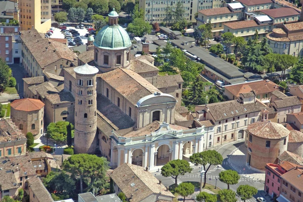 Duomo - City Center Appartamento Elegante Con Suite Ravenna Eksteriør bilde